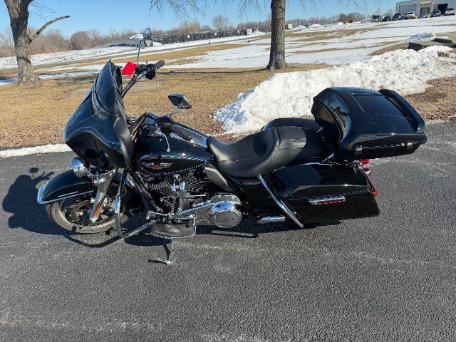 2021 Harley Davidson Electra Glide® Standard Base