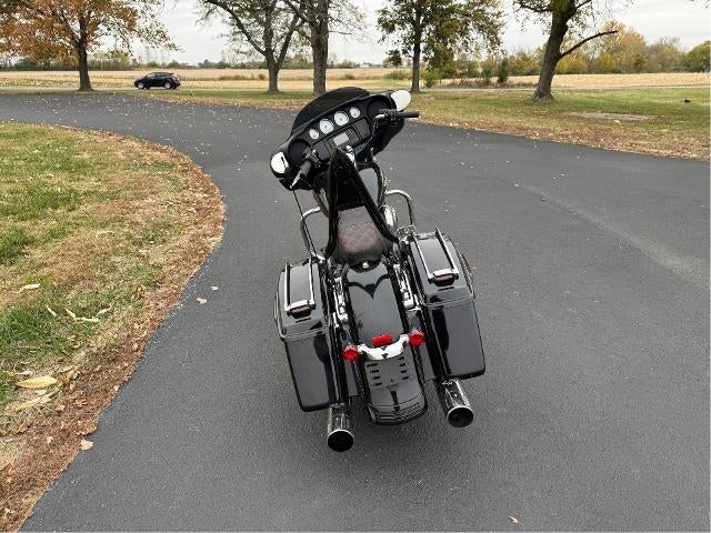 2016 Harley Davidson Street Glide® Base