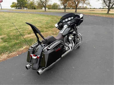 2016 Harley Davidson Street Glide® Base
