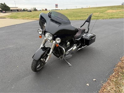 2016 Harley Davidson Street Glide® Base