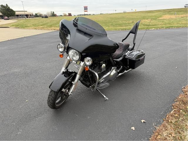 2016 Harley Davidson Street Glide® Base