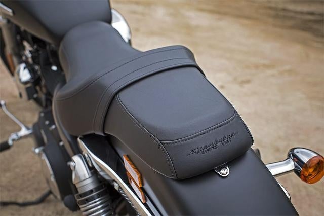 2016 Harley Davidson 1200 Custom Base