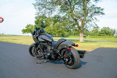 2024 Indian Motorcycle Sport Chief Base