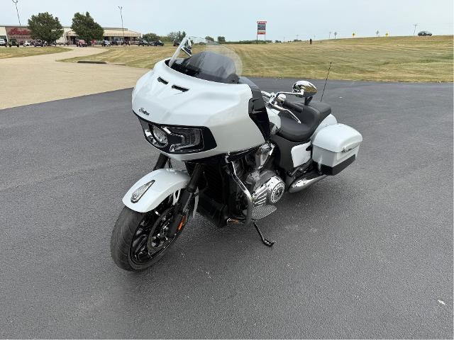 2025 Indian Motorcycle Challenger® Limited Base