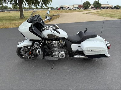 2025 Indian Motorcycle Challenger® Limited Base