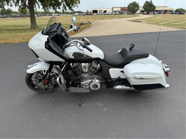 2025 Indian Motorcycle Challenger® Limited Base