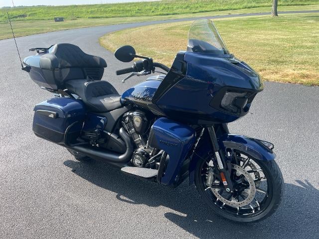 2025 Indian Motorcycle Pursuit® Dark Horse® Base