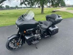 2025 Indian Motorcycle Roadmaster® PowerPlus Dark Horse® Base