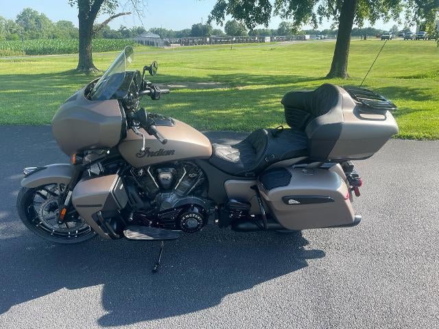 2025 Indian Motorcycle Roadmaster® PowerPlus Dark Horse® with 112 and P Base