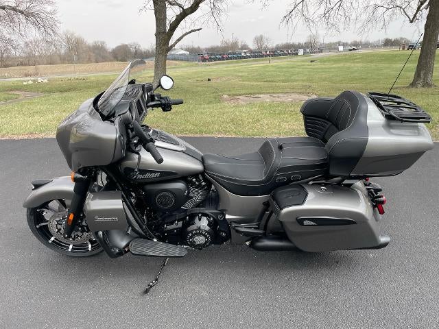 2025 Indian Motorcycle Roadmaster® Dark Horse® with PowerBand Audio Pac Base