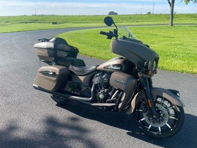 2021 Indian Motorcycle Roadmaster® Dark Horse® Base