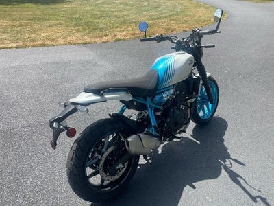 2026 Royal Enfield Guerrilla 450 Base