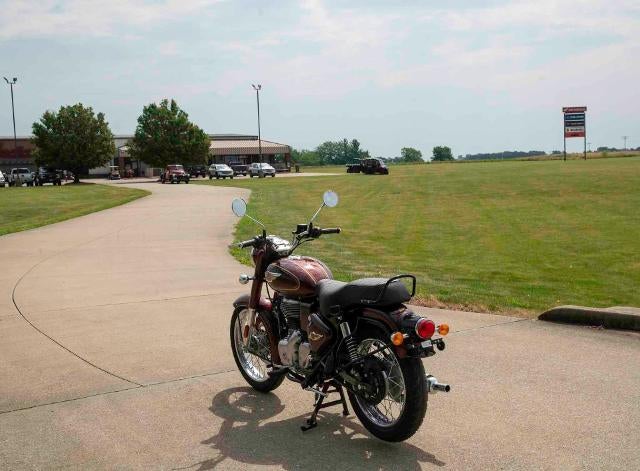 2024 Royal Enfield Bullet 350 Base