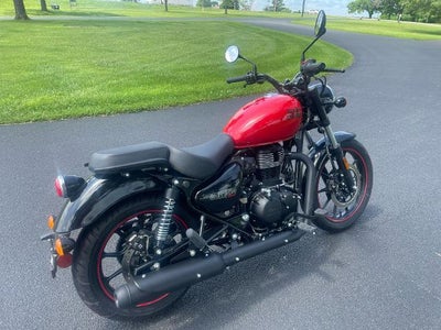 2024 Royal Enfield Meteor 350 Base