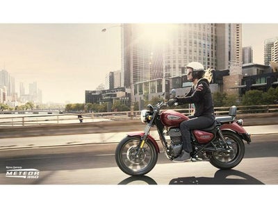 2023 Royal Enfield Meteor 350 Base