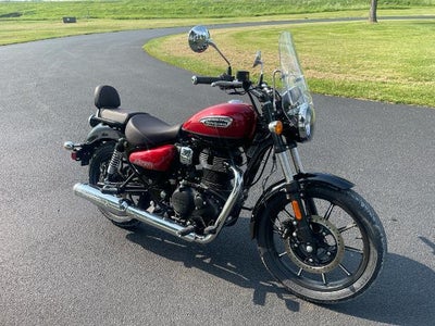 2024 Royal Enfield Meteor 350 Base