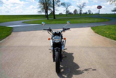 2024 Royal Enfield INT650 Base
