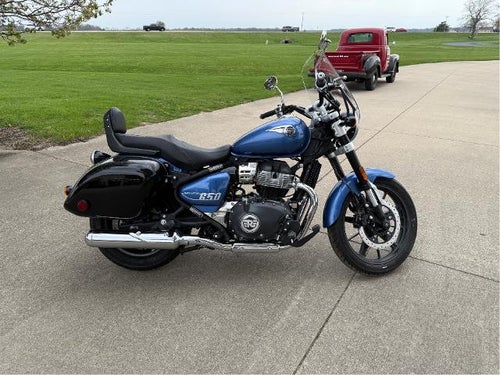 2024 Royal Enfield Super Meteor 650 Base