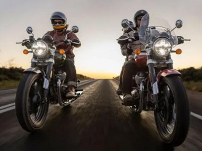 2024 Royal Enfield Super Meteor 650 Base