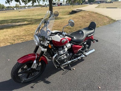 2024 Royal Enfield Super Meteor 650 Base