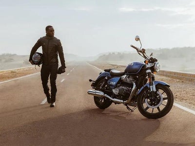 2024 Royal Enfield Super Meteor 650 Base