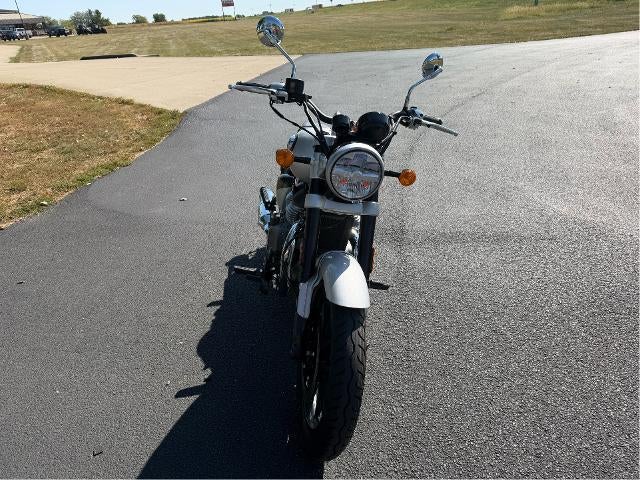 2024 Royal Enfield Super Meteor 650 Base