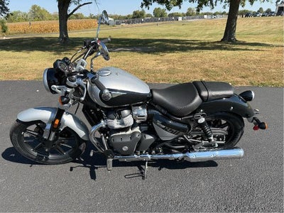 2024 Royal Enfield Super Meteor 650 Base