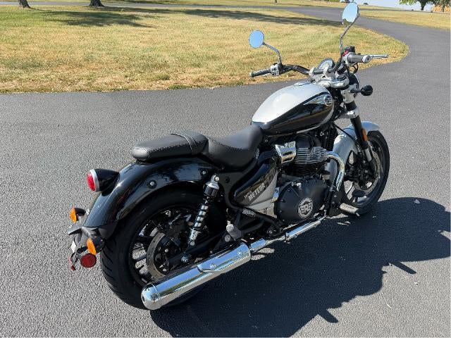 2024 Royal Enfield Super Meteor 650 Base